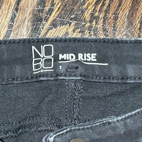 NOBO MID RISE BLACK SHORTS - Picture 2 of 2